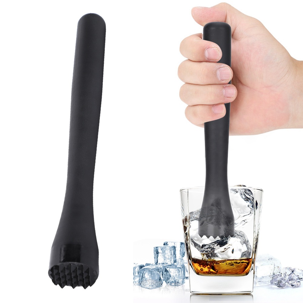Langlebiger schwarzer Cocktail – Muddler Cocktail Bar Bewertung und Preis